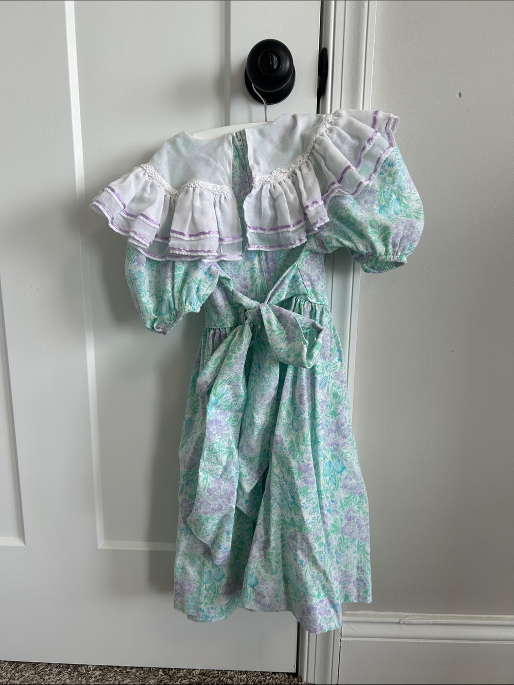 Vintage 80s Ruth of Carolina Pastel Floral Dress with Ruffled Collar - Picture 4 of 13